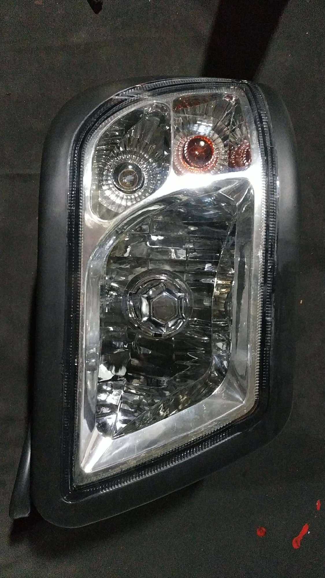 Фара передняя правая 9F820-6203000 Фара передняя правая 9F820-6203000